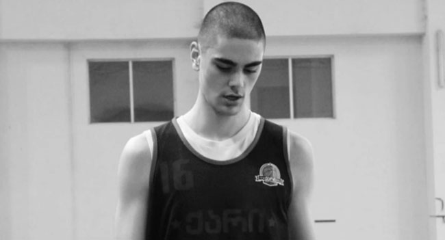 “ყოველ მომდევნო თამაშს შენ მოგიძღვნით, კაპიტანო“ – დათუნა ჟღენტს მეგობრები ემშვიდობებიან