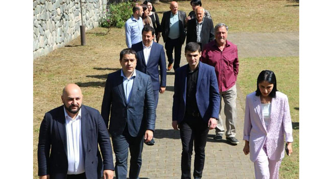 პარლამენტის თავმჯდომარემ სოფელ ლიხაურში ექვთიმე თაყაიშვილის სახლ-მუზეუმი მოინახულა