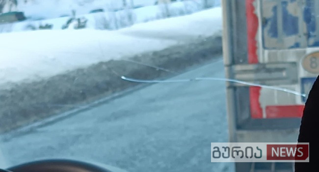 რიკოთის უღელტეხილზე რამდენიმე კილომეტრიანი საცობია
