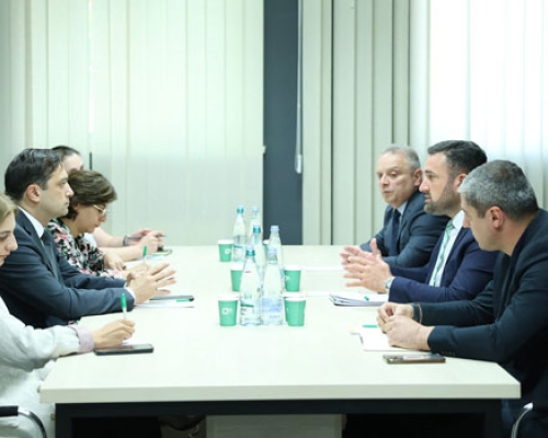 ცესკოს თავმჯდომარემ და სახალხო დამცველმა მშვიდი და თავისუფალი საარჩევნო გარემოს უზრუნველყოფის საკითხზე შეხვედრა გამართეს