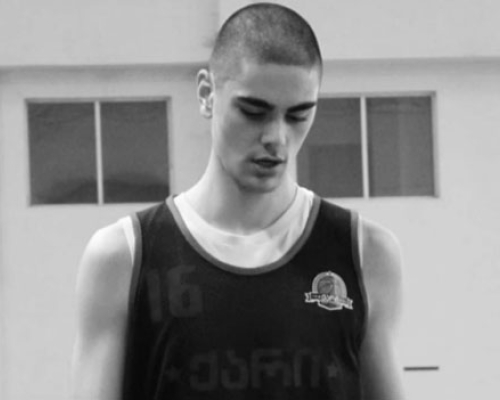 “ყოველ მომდევნო თამაშს შენ მოგიძღვნით, კაპიტანო“ – დათუნა ჟღენტს მეგობრები ემშვიდობებიან