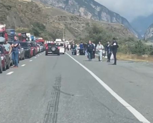 ზემო ლარსის სასაზღვრო პუნქტთან რუსეთი სამხედრო კომისარიატს ხსნის
