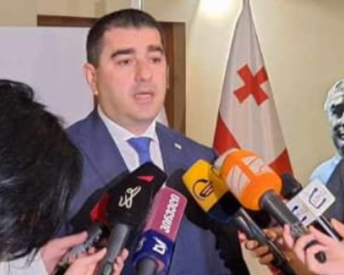 “ან თქვას რომ ჭორაობდა ან წარმოადგინოს მტკიცებულებები”- პაპუაშვილი