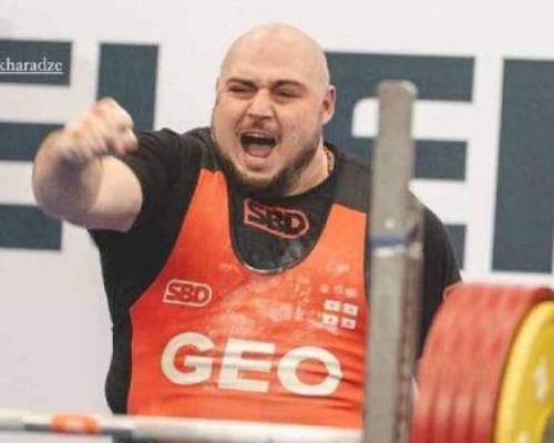თემურ სამხარაძე კლასიკურ წოლჭიმში ევროპის ჩემპიონია