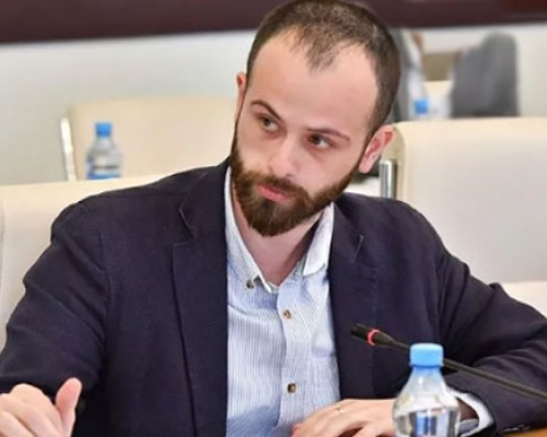 ვახუშტი მენაბდე: “სანამ დავა საკონსტიტუციოშია, მანამდე პარლამენტი ვერ შეიკრიბება”